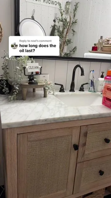 Replying to @noel the oil can last a pretty long time depending on what timer you have it set for. This little waterless diffuser is definitely the way to go.  🔥ON FLASH SALE TODAY🔥 #waterlessdiffuser #cordlessandwaterless #oildiffuser #oils #diffuser #greatscents #smellsgoodallday #flashsale #tiktokshop #affiliatemarketing 