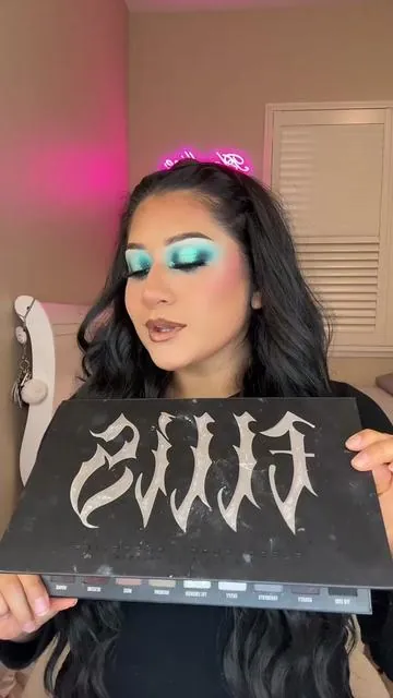 The @Blend Bunny Cosmetics Ellis Atlantis palette is an absolute must have for your collection!#makeup #rainbowpalette #blendbunnycosmetics #ellisatlantis #palette #makeuppalette 