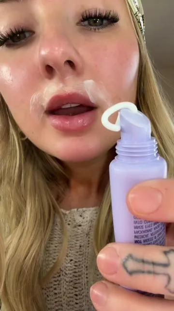 how I get rid of my facial and make it super smooth🩷🩷 this stuff is the best #facialhair #facialhaircream #facialhairremoval #facehair #facehairremoval #mustachewax #mustache #womensfacialhair #skincare #tiktokmademebuyit #facialhairgrowth #facialhairremover 