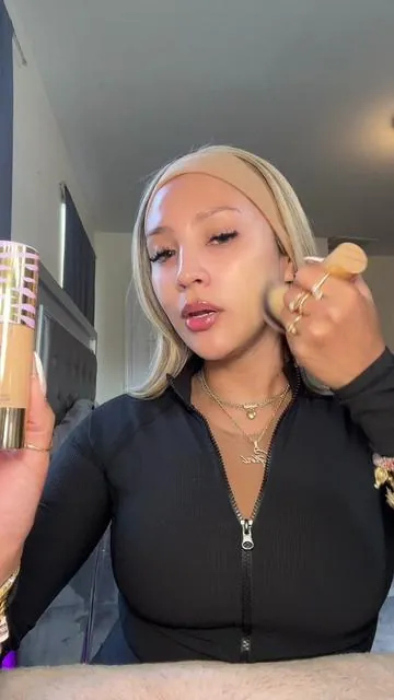 ✨Tarte Face Tape Foundation + foundation brush! 🙌🏼🙌🏼#tarte #tartecosmetics #tartefacetape #fullcoveragefoundation #TikTokshop #tiktokshopping  #ttsdelight #tiktokshopcreatorpicks #tiktokshopnewarrivals #tiktokshopjumpstart#tiktokshoprestock #tiktokshopspringglowup 