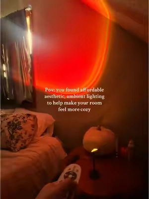 This sunset lamp makes my room feel sooo cozy and there’s so many different color modes/brightness adjustments! #sunsetlamp #sunsetlamps #ambientlight #ambientlighting #cozylighting #aestheticlighting #cozy #lightingtips #tiktokshopspringglowup #CapCut 