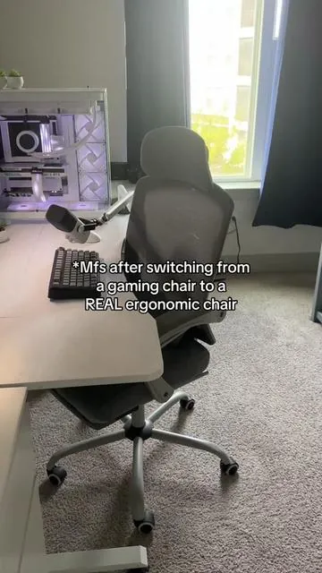 Sitting on it doesn’t even feel real 😭 #chair #ergonomic #office #officechair #comfortchair #chairs #tiktokchair #thatonechairguy #creatorsearchinsights 