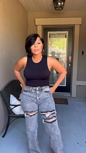 If yall let these jeans sell out that's on yall.. I warned yall and didn't gate keep!!!!! #fashiontiktok#fashionnova  