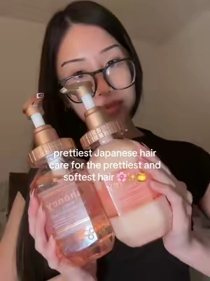 &honey hair care is ELITE🍯💧literally makes my hair so soft and silky #japanesehaircare #glasshair #japaneseshampoo #softhair #honeyshampoo #andhoney #haircareproducts #jbeauty #jbeautyhair #asianhair #japanesebeauty #shampoo #shampooviral 