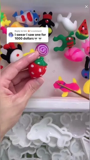 Replying to @trin 💥 This squishy making kit is such a great christmas gift idea for any kid. 