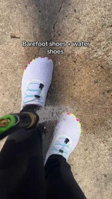 These are the cutest barefoot shoes/watershoes. They’re quick drying and I love the support #barefootshoes #watershoes #tiktokshopcreatorpicks #tiktokshopspringglowup #springtok #toptiermarch #summeressentials 