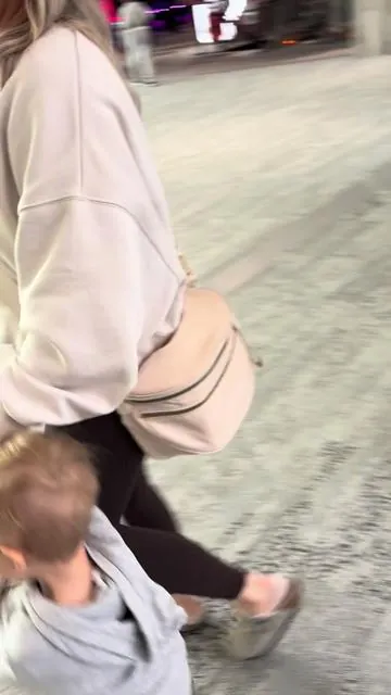 Truly one of my favorite everyday bags!! #BumBag #BeltBag #EverydayBag #MinimalistStyle #CasualFashion #Musthave #MomLife #OnTheGo #TikTokShop 