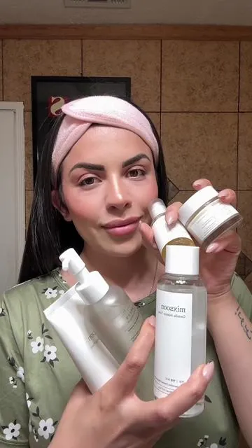 Tu cara quedará brillando de limpia ✨ #mixsoon #skincare #koreanskincare #mixsoonbeanessence #parati #fyp 