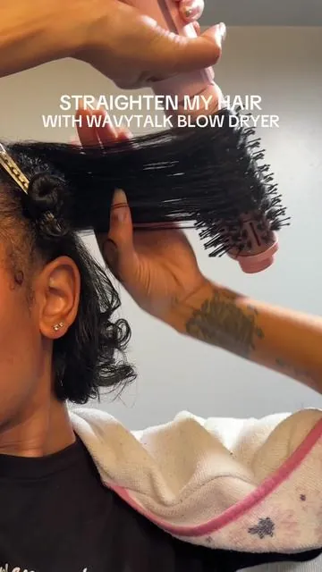 I straightened and curled my hair with this @wavytalkofficial 5 in 1 blow dryer.  #iamnilsa #wavytalk #wavytalkhair #hairdryer #roundbrush #blowdry 