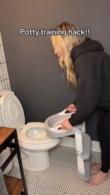 THE potty training seat! @Jool Baby #joolbaby #pottytraining #momhack #toddlerlife #dadlife #toddlermusthaves 