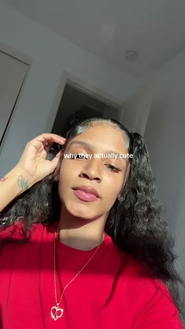 they came with this highlights wig i brought a while back but why they actually cute lashes lol the look in the case make you hesitant, try new things ! #fyp 