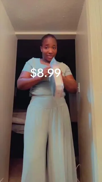 Y’all love me some good wig and this one right here is the best. It’s soft and lightweight and lets not forget the curls oh my God am in love with this hair. The link is down below the video click on it to grab yours ASAP as they are on sale now!#curlywig #wig #tiktokshop 