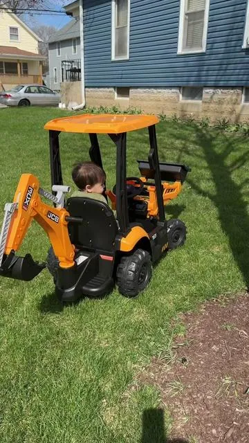 Carro eléctrico para niños máquina escavadora para niños regalo para el día del niño #carritoelectrico #carritoparaniños #maquinaescavadora #feelingirlwaisttrainer #fanttiday 