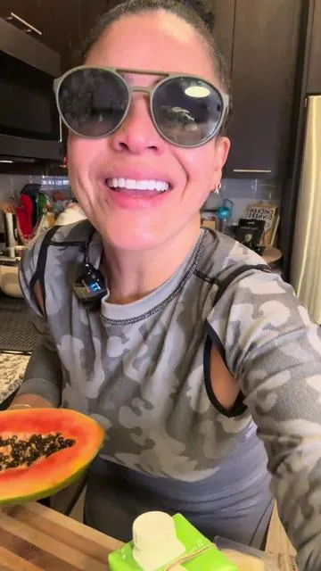 Tus mañanas con Caro, empapayada  #carolinasandoval #fyp #transformation #body #papaya 