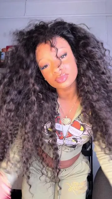 (13x6 28inch) Always a 10/10😍😍😍 with @Pizazz Hair Shop @Pizazzhairofficialstore #CapCut #tiktokshop #wig #viralvideo #foryoupage #fyp #fypシ #melt #humanhairwig #hdlace #lacewig #wigtok #hairtutorial #affordable #tiktokshopwigs #wigtutorial #deepwave #deepwavehair #frontal #frontalwig #flipoverquickweave #curlywig 