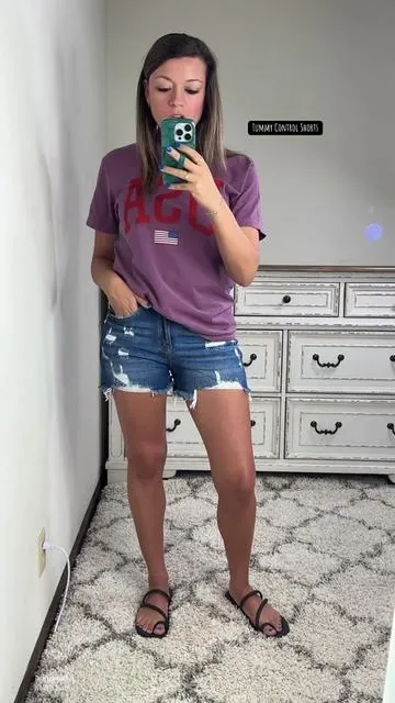 I love the stretch on this pair of denim shorts. They are the brand Risen and they are so comfortable and stretchy! #DenimShorts #JeanShorts #SummerDenim #DenimLover #DenimOnDenim #CasualStyle #StreetwearFashion #TrendyOutfits #OOTDInspo #WardrobeStaple #TrendyShorts #ComfyShorts #CasualShorts #BikerShorts #AthleisureWear #HighWaistedShorts #tiktokshopspringglowup #TTSFashionFam #TTSLevelup #SpringintoHealth #TTSDelightNow #Tiktokshopcreatorpicks #springfashionfest #creatorboostcamp  #tiktokshoprestock #tiktokshopmothersday #tiktokshopmemorialday #springtok #newarrivals #springbreak #creatorsearchinsights #toptierApril #wardroberefresh #shorts #summershorts #risenshorts #tummycontrol #tummycontrolshorts   @Wild Oak Boutique 