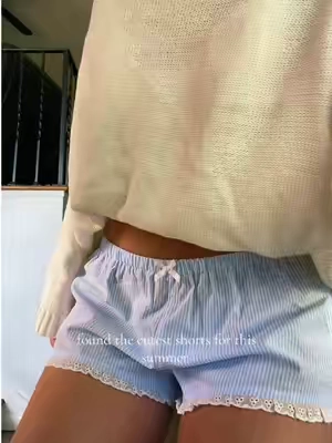 these are so comfortable and breathable too! 🫐 @Edikted #edikted #ediktedtryon #tiktokshopspringglowp #springfashion #springsale #vacationoutfits #summeroutfitinspo #beachootd #pinstripe #pinstripepants #summershorts #ediktedshorts 