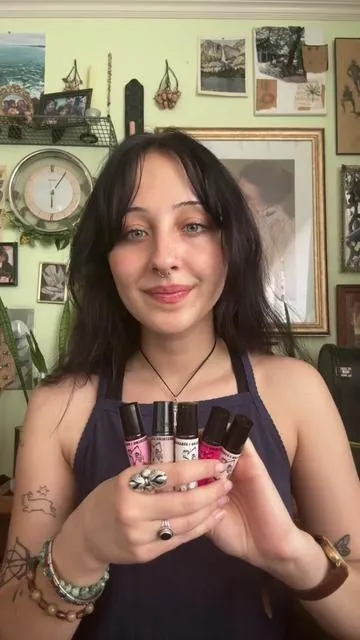 perfume oils from zomething strange <33 #fragrancetok #fragrance #nicheperfume #perfumetok #fyp #fypage #perfumeoil #zomethingstrange 