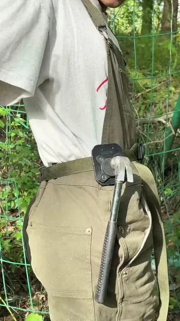 Become the tool master, not the tool chaser, with this belt clip. #tiktokshopspringglowup  #shopvideocarniva  #springtok  #magneticmount  #diytools  #magnetic 