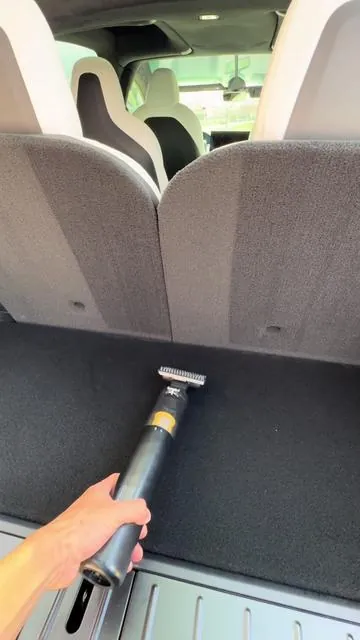 Car detailers are easily replaceable 🤷‍♂️ #cardetailing #autodetailing #detail #carvacuumcleaner #carcleaning #detailersoftiktok 