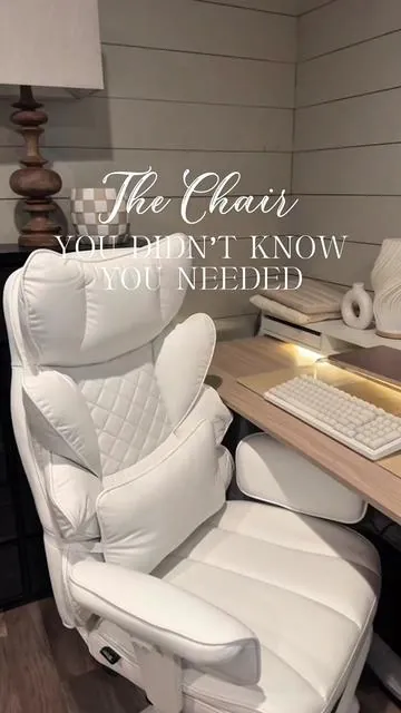 This is the holy grail of chairs! You’re welcome 🤍✨🤌🏼  #officechair #chair #officesetup #homeoffice #homeofficedecor #comfortablechair #springtok #tiktokspringsale 