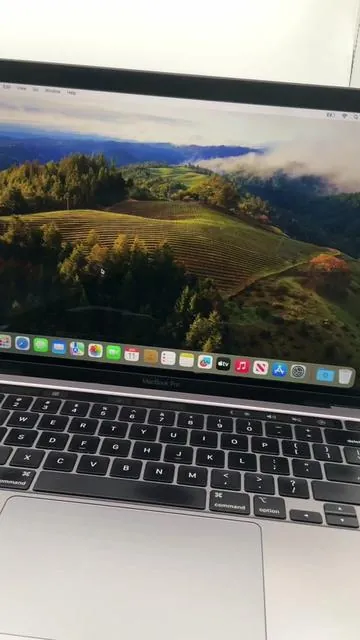 Must do’s when getting a new MacBook 🤩🤩🤩 #pro #macbookpro #refurbish #explore #fyp #tips #loveit #trending #hacks #fresh #comment #techtok #technology 