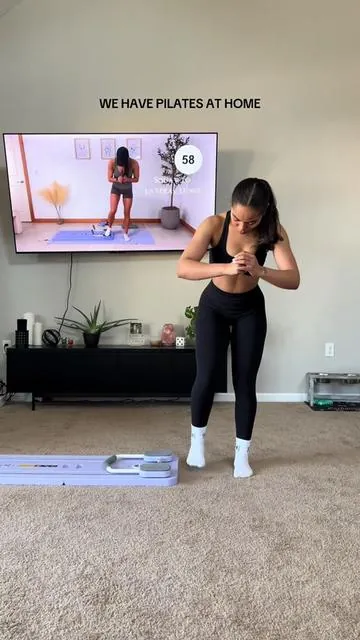 This is my first time doing any form of Pilates & OMG this Pilates board from @ZENROUS will get you right 😭 I’m adding this to my workout routine for sure!! #gymmotivation #pilatesworkout #pilateslovers #pilatesathomeworkout #pilatesathome 