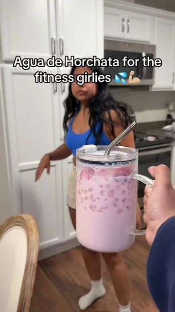 The best hack ever #latinagymrats #fitnessgirl #fresahorchata #tastesaludhorchata #proteinhorchata 