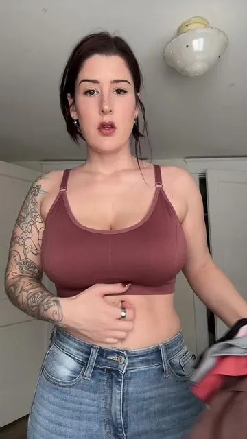 These lounge bras are sooo comfy!! #loungewear #bralette #wirelessbra #brareview #tiktokshopdeals #spotlightdeals #tiktokshopmademebuyit 