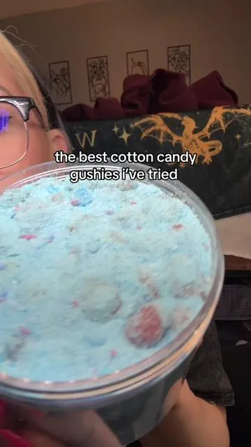 My mouth is wateringggg. So good!! I got the 2lb jar it’s HUGE. #cottoncadygushers #candytok #snacktok #tiktokshopcreatorpicks 