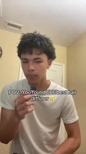 Genuinely a hair essential for getting texture 😮‍💨😮‍💨 #hair #barber #diffuser #hairdryer #hairdrying #blowdryer #styling #texture #fyp #texture