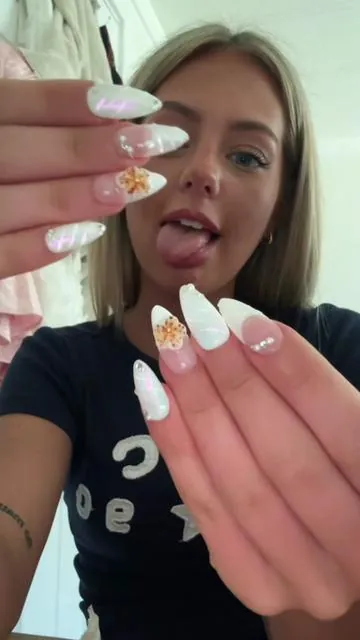 count how many times i said “tea” or “gorgeous” @Nailphoria #fyp #nails #nailphoria 