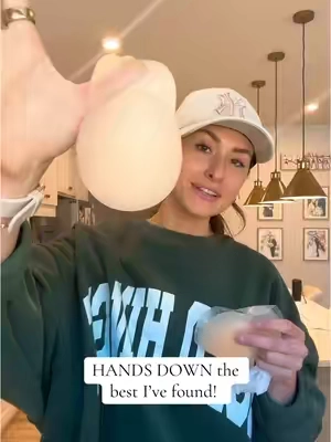 I was genuinely so impressed by these— I’ve tried a few different brands and these are hands down the best and most functional!  #beautyhacks #stickybra #stickyinserts #nippiecovers #straplessbra 
