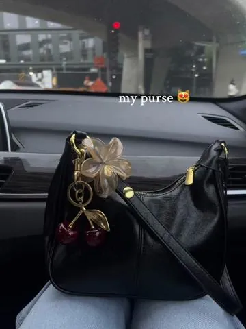 the cutest #fyp #musthaves #purses #gold #cute 