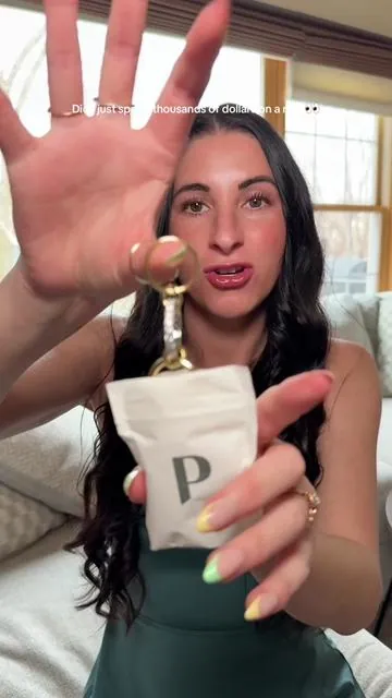 @PAVOI has me in a chokehold ✨ #pavoi #pavoiring #interlockingrings #tarnishfreejewelry #goldring #giftsforher 