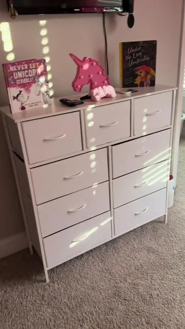 I’m in love with the way it looks in her room. #momlife #mom #furniture #homedecor #foryoupage 