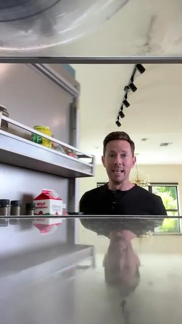 Who’s trying this delicious, protein-packed yogurt bowl? 🥣 Let us know what you think!  #flavcity #bobbyapproved #protein #foryou #easter #recipe 