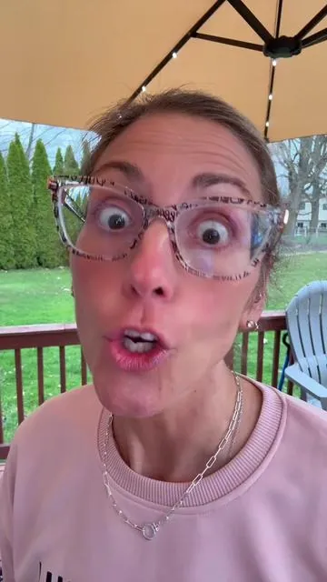 Don’t you dare!! #umbrella #deck #summer #solarpower #tiktokshop #tiktokmademebuyit #TopTierApril #SpringTok #tiktokshopcreatorpicks #springbreak #tiktokshoprestock #tiktokshopmemorialday #tiktokshopmothersday 
