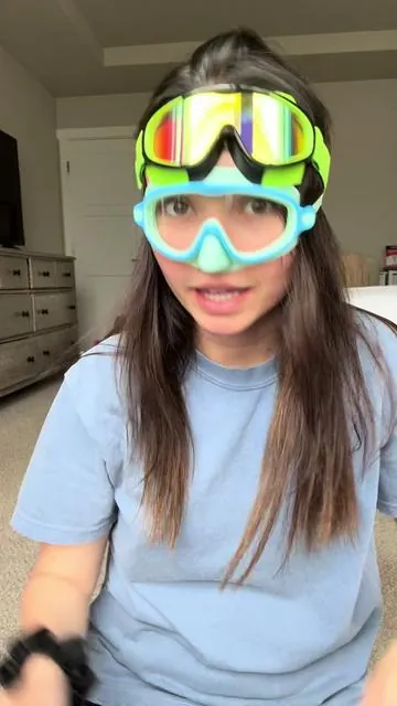 Personally, my children love the no nose & thick strap! #momhack #honestreview #swimgoggles #goggles #goggleskid #swimming #swim #summertime #Summer #summeressentials #springtok #tiktokmademebuyit #tiktokshopmemorialday #tiktokshoprestock 