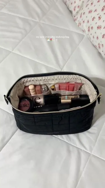 almost sold out! 👀 compact but spacious, I love the pockets in it 👛✨ @BAGSMART @BAGSMART Travel #bagsmart #makeupbag #makeup #organizer #case #cosmetic #compact #daily #everyday 