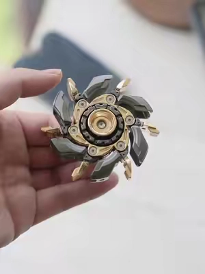Are you???#fidget #fidgettoys #fidgetspinner #fypage #edc #asmr #beyblade 
