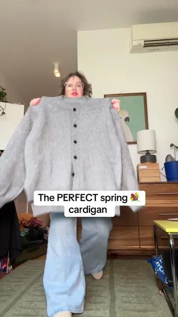 This makes me so happy!!! Bye bye jackets hello spring cardigans #summercardigan #springcardigan #knitcardigan 