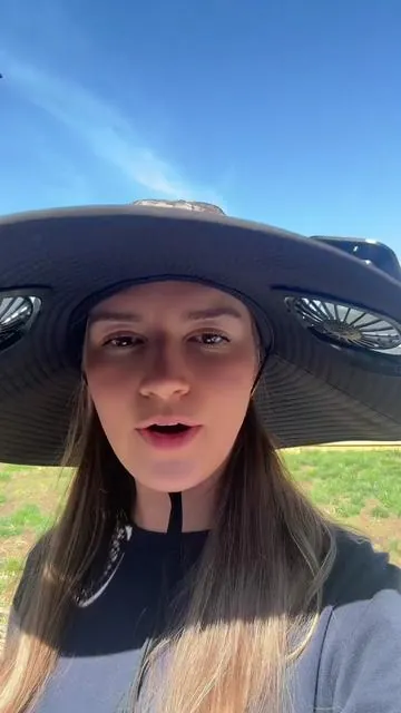 We’re definitely living in 2025 #fathersdaygiftidea #fathersdaygifts #dadgifts #FathersDay #dadtok #dadgifts #bluecollarwife #constructionworkers #gardening #homemusthaves #coolinventions #tiktokmademebuyit 