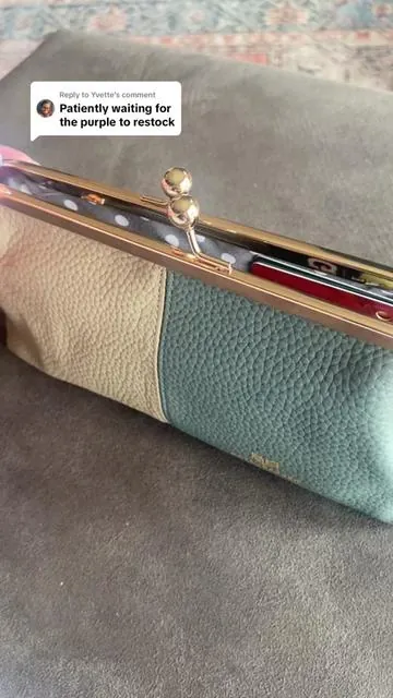Replying to @Yvette I think you may like one of the new colors in this leather clutch wallet #leatherclutch #leatherclutchwallet #rfidclutchwallet #clutchwallet #smoothleatherclutchwallet 