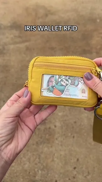 Yesss lets gooooo #iris #iriswallet #pursecollection #rfidwallet #musthave #cardwallet #momtok #pursetok #travellife #tiktokmademebuyit 