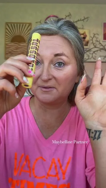 Yes… it’s ANOTHER Colossal Bubble Mascara video because it’s just THAT good! Watch me apply it so you can see the magic in real time. Still obsessed with the volume, the lift, and how easy it goes on. Oh—and it’s STILL exclusive to TikTok Shop, so don’t sleep on it! #ColossalBubbleMascara #Maybelline #MaybellinePartner #TikTokShopCreatorPicks #TikTokShopExclusive #lashroutine 