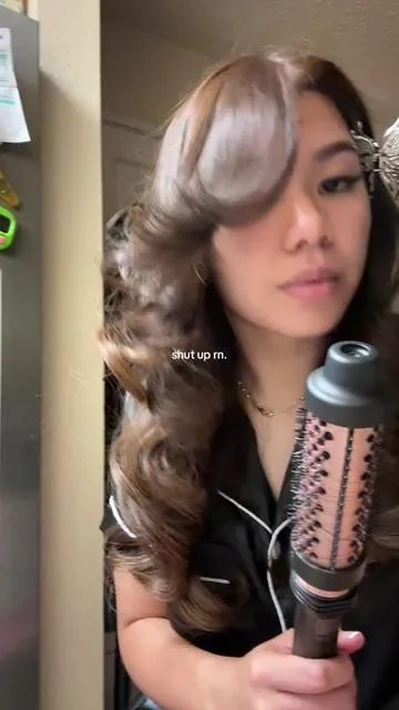 cleaning out my drafts by dzamnnn MY THERMAL BRUSH ALWAYS EATSSSS #fyp #hair #hairtok #thermalbrush #thermalbrushblowout #blowout #longlayers #wavytalkthermalbrush #wavytalk5in1 #wavytalk #tiktokshop #tiktokmademebuyit 