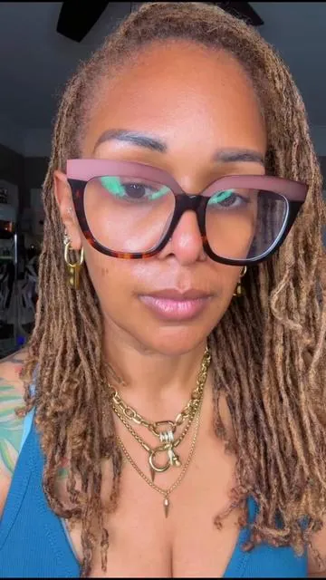 Discover the Hottest TikTok Shopping Finds!  @AnchorGlassesStraps  #tiktokshop #shoppingfinds #bestproducts #tiktoktrends #shopwithme #glasses #anchorglasssesstraps  #creatorsearchinsights #ttsstarcreator #tiktokshoprestock #ttsbeautybestie #ttsfashionfam #starcreatorcompetition #toptierapril  #tiktokshopcreatorpicks #ttsdelightnow #spotlightfinds #ttslevelup #tiktokshopjumpstart #giftguide #spotlightfinds #springcleaning #springfashionfest #springtok #creatorpicks #tiktokshopmothersday 