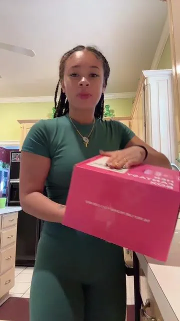 The her fantasy box bundle did not disappoint 😋 @Her Fantasy Box  #herfantasybox#femininecare #boxbundle 