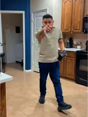 #elmejor #canelo #tiktokshop #fragrance #romancebooktok #tiktok #fyp #viralvideo #everyone #fresh #men #fashion #beauty #escucha #consejos #police #officer #mothersday #gift 